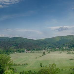 Tabor in cerkvica sv. Jurija 1